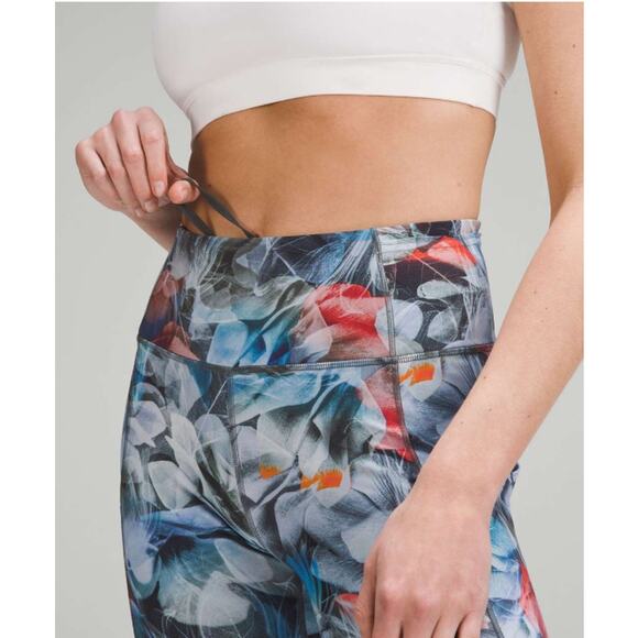 Lululemon Leggings Women 12 Fast and Free High-Rise 25" Luminescent Floral Multi - Picture 3 of 16